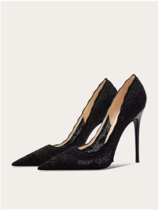 Elegante spitzenbesetzte hochhackige Schuhe für Damen