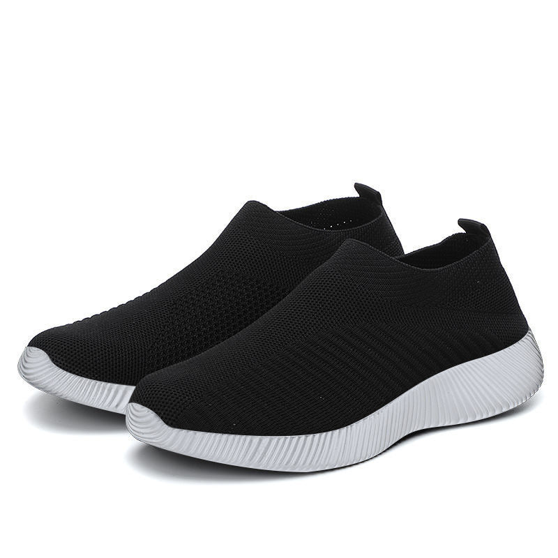 Atmungsaktive flache Schuhe aus Stretch-Mesh mit weicher Sohle und Fliegenstrick-Schlupfschuhen