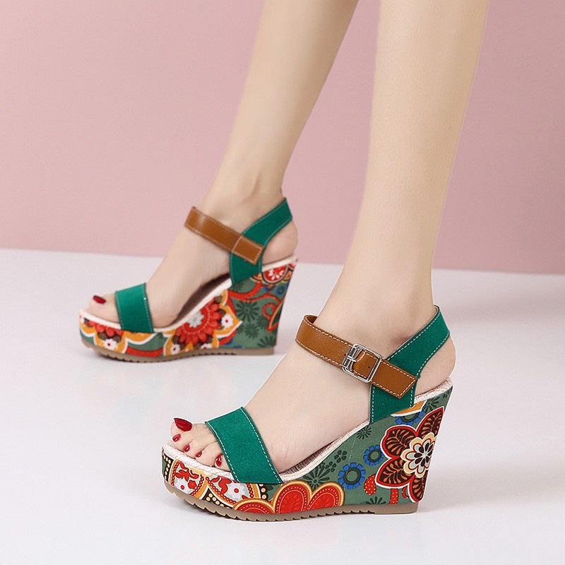 Mode Blumen bestickt High Wedge Sandalen für Frauen Sommer Zehen Plattform Schnalle Schuhe