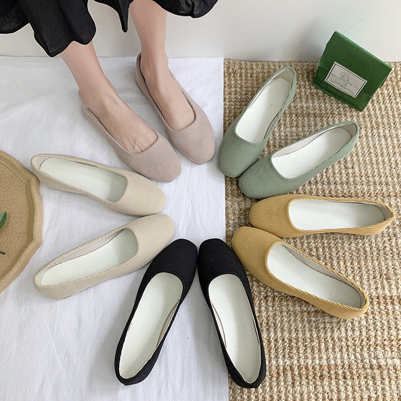 Flache, atmungsaktive Damenschuhe mit Sehnensohle