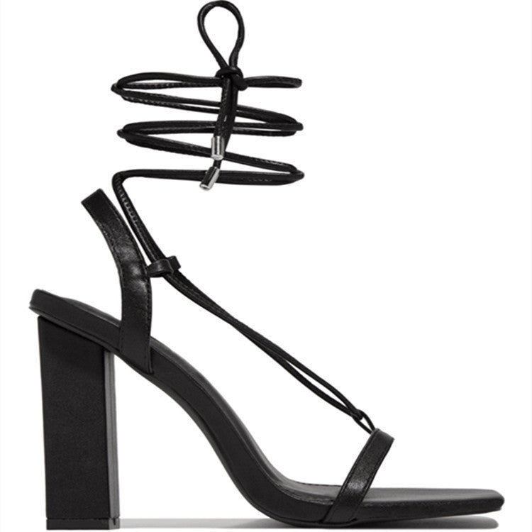 Damenschuhe mit quadratischer Zehenpartie und Knöchelriemen, Schnürung, Riemchensandalen, modische Party-Pumps