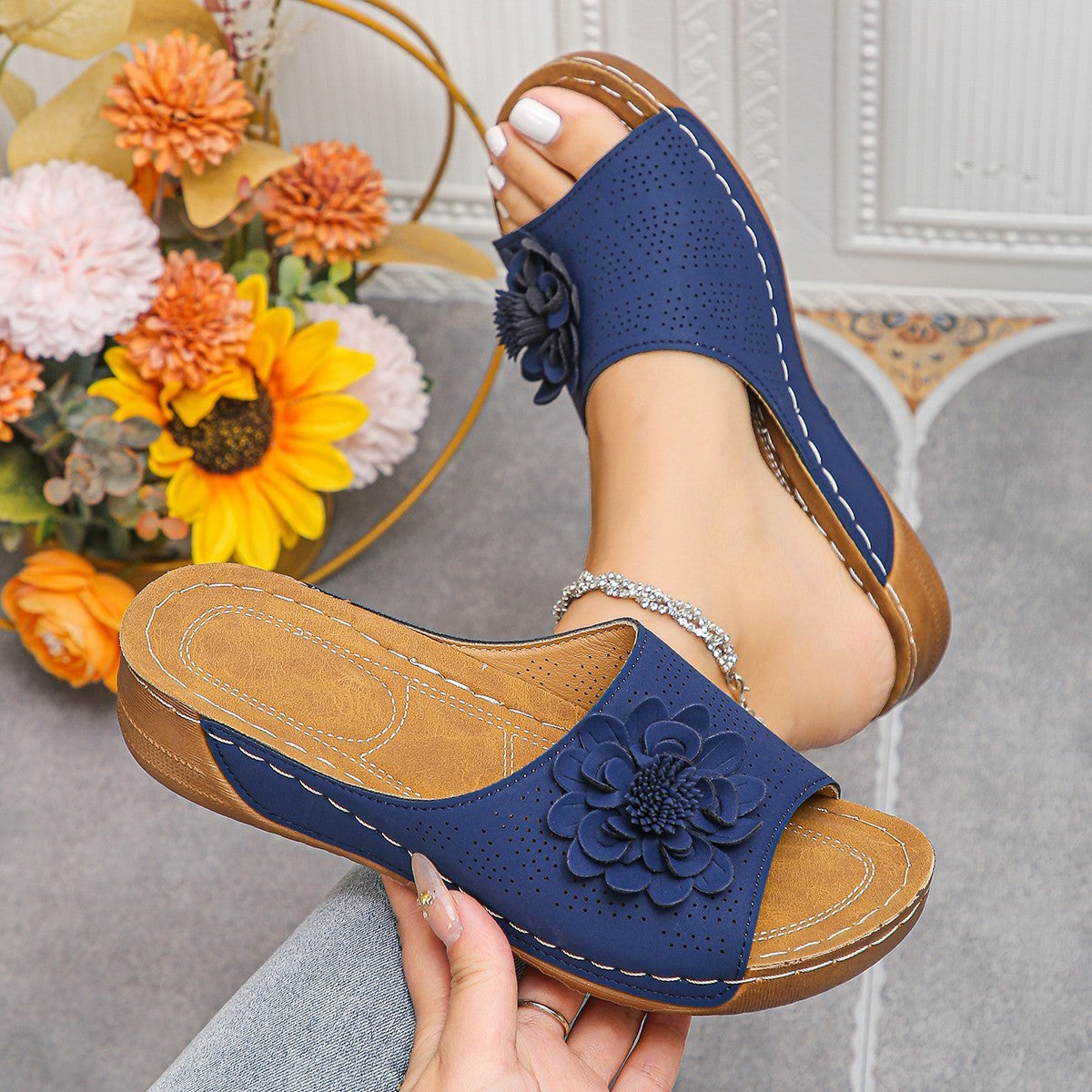 Blumen Keilsandalen Sommermode Retro Hohlsandalen Urlaub Strandschuhe für Frauen