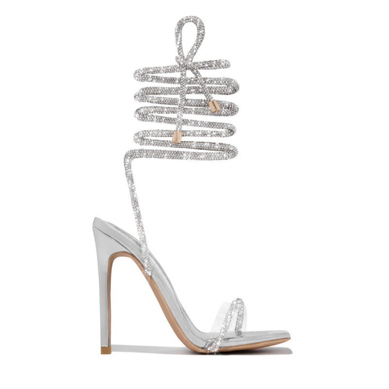 Sandales à lanières, bout carré, talons aiguilles, chaussures tendance pour l'été