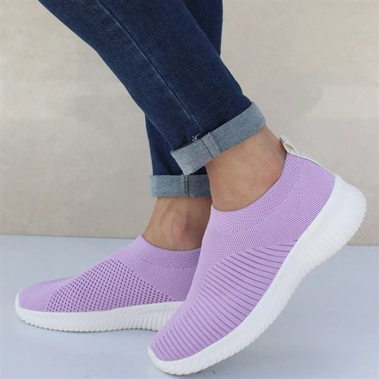 Atmungsaktive flache Schuhe aus Stretch-Mesh mit weicher Sohle und Fliegenstrick-Schlupfschuhen