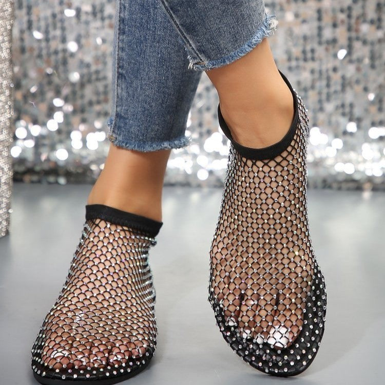 Nouvelles sandales plates creuses avec strass, chaussures d'été à bout rond pour femmes