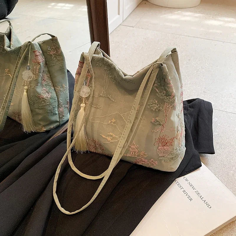 Hot Selling Chinese Style Embroidered Fashionable Women's Shoulder Bag 2025 Summer New Trend Large Capacity Handbag
