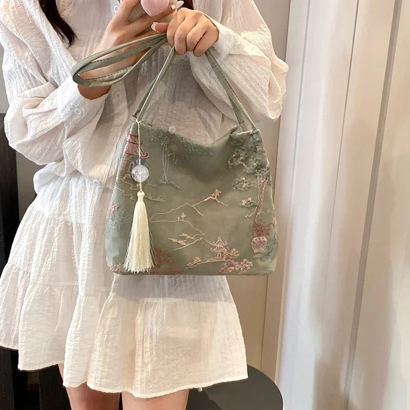 Hot Selling Chinese Style Embroidered Fashionable Women's Shoulder Bag 2025 Summer New Trend Large Capacity Handbag