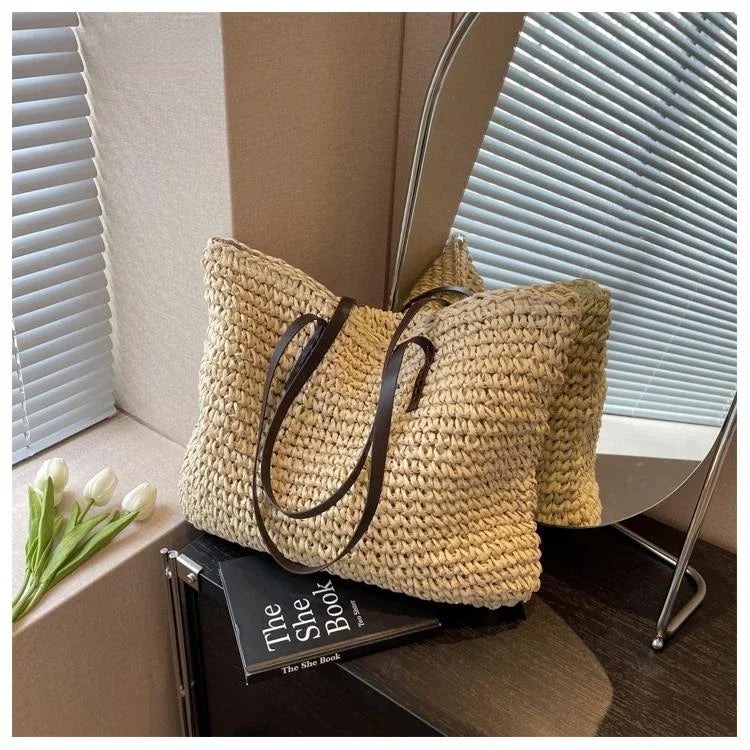 Summer Luxury Design Women's Bag 2025 Hot Selling Grass Woven Fashion Women's Shoulder Bag Leisure Large Capacity Shoulder Bag