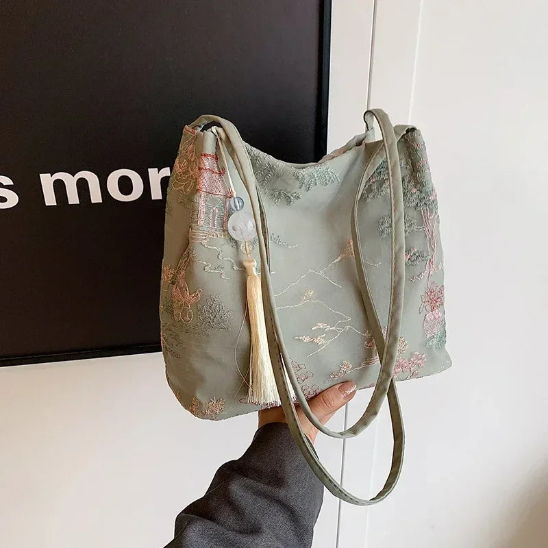 Hot Selling Chinese Style Embroidered Fashionable Women's Shoulder Bag 2025 Summer New Trend Large Capacity Handbag