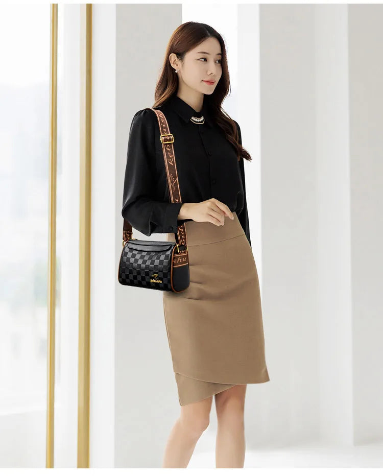 Women's Small Bag 2024 Autumn New Trendy and Versatile Middle Aged Mom's Bag Soft Leather Texture One Shoulder Crossbody Bag