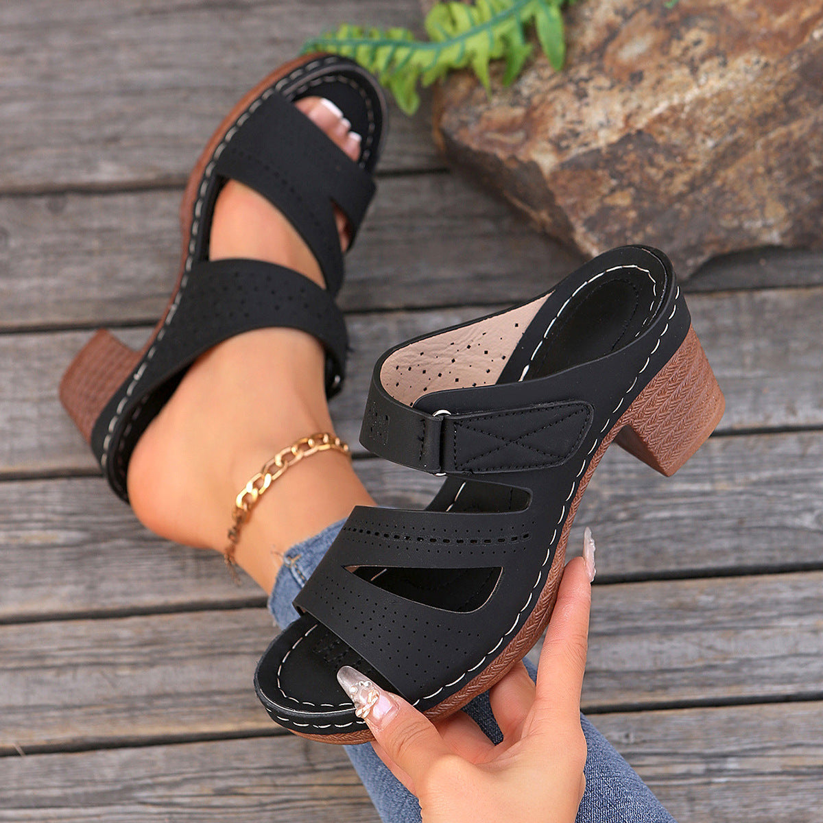 Sandalen mit quadratischem Absatz und Peep-Toe-Sommerschuhen, lässige Sandalen mit klobigem Absatz, einfarbige Hausschuhe