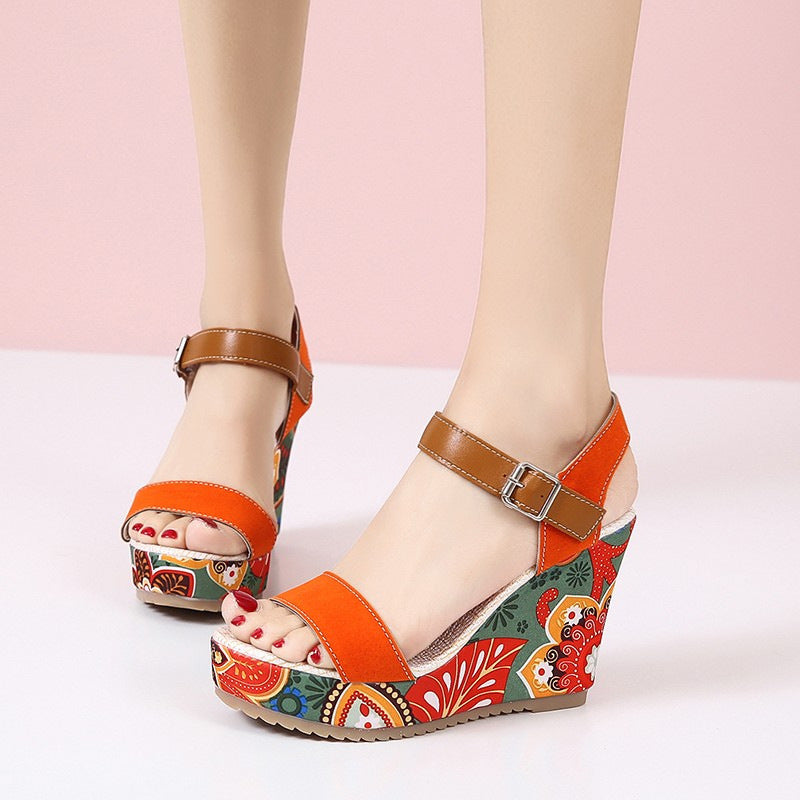 Mode Blumen bestickt High Wedge Sandalen für Frauen Sommer Zehen Plattform Schnalle Schuhe