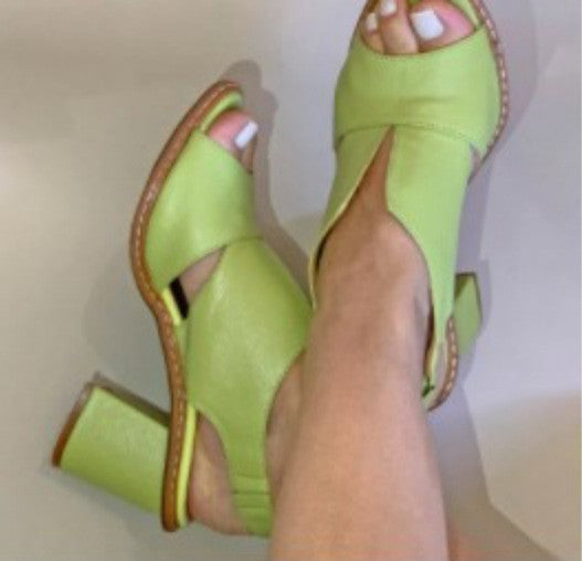 Stilvolle Sandalen mit Peep-Toe und Blockabsatz für den Sommer für Damen