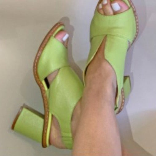 Stilvolle Sandalen mit Peep-Toe und Blockabsatz für den Sommer für Damen