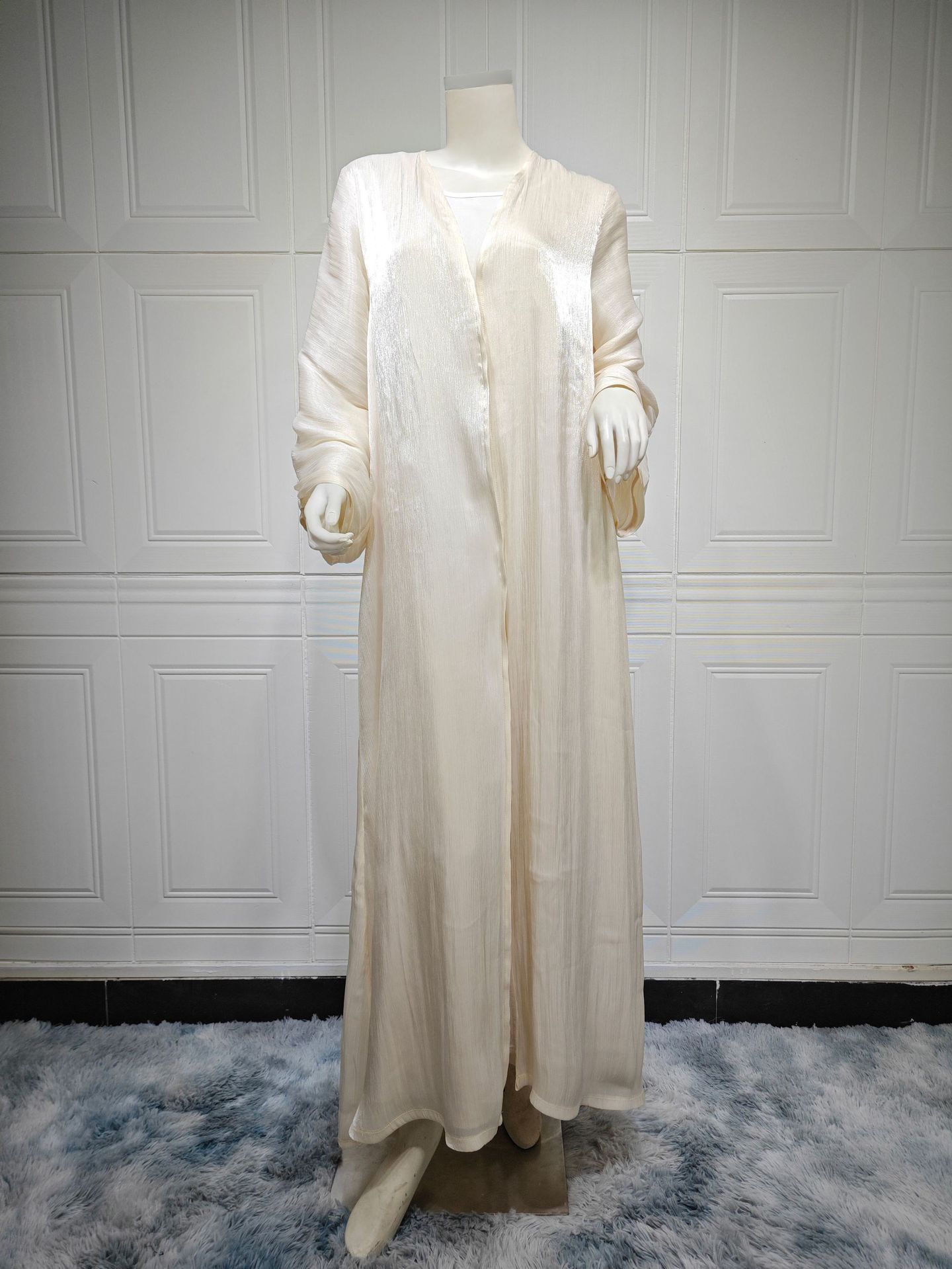 Muslimisches Gewand Dubai Oberbekleidung Glänzendes Seidenkleid