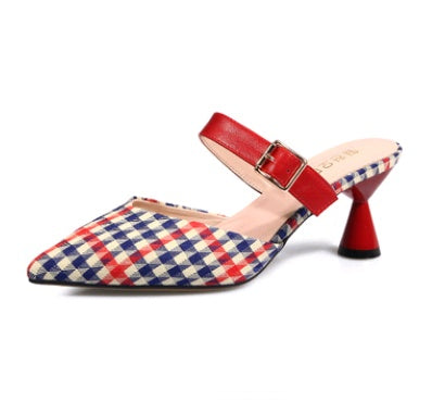 Frühling und Sommer neue koreanische Version der karierten Baotou Halbschuhe weibliche spitze Sandalen und Hausschuhe mit hohen Absätzen dick mit wilden Damenschuhen