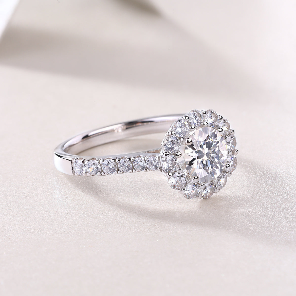 Bague de mariage de luxe en argent avec diamants et moissanite 
