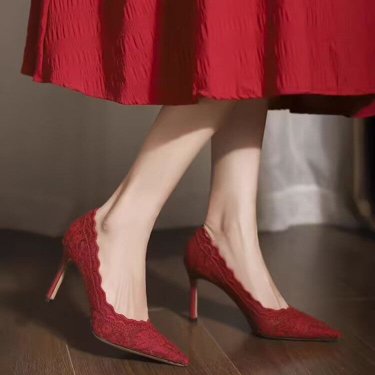 Elegante spitzenbesetzte hochhackige Schuhe für Damen