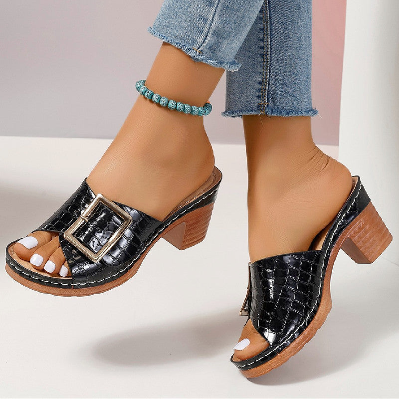 Modische Sandalen mit Krokodil-Struktur und Schnalle, quadratischer Blockabsatz, Peep-Toe-Slipper, Hausschuhe für Damen