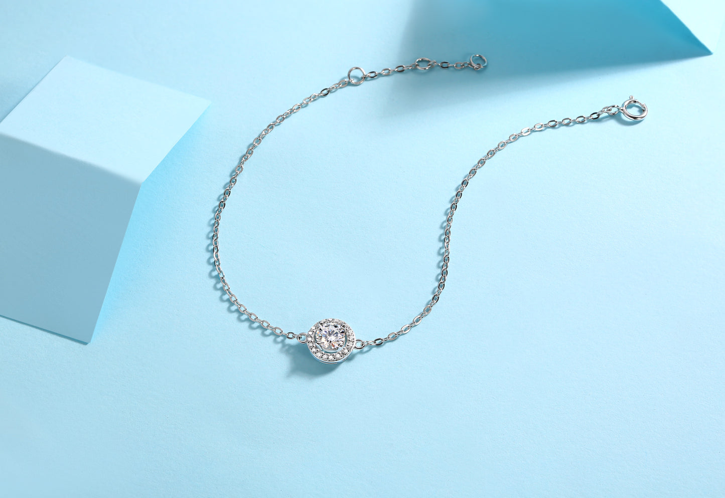 Luxury Bracelet - Set With Top-Quality Moissanite, Fashionable And