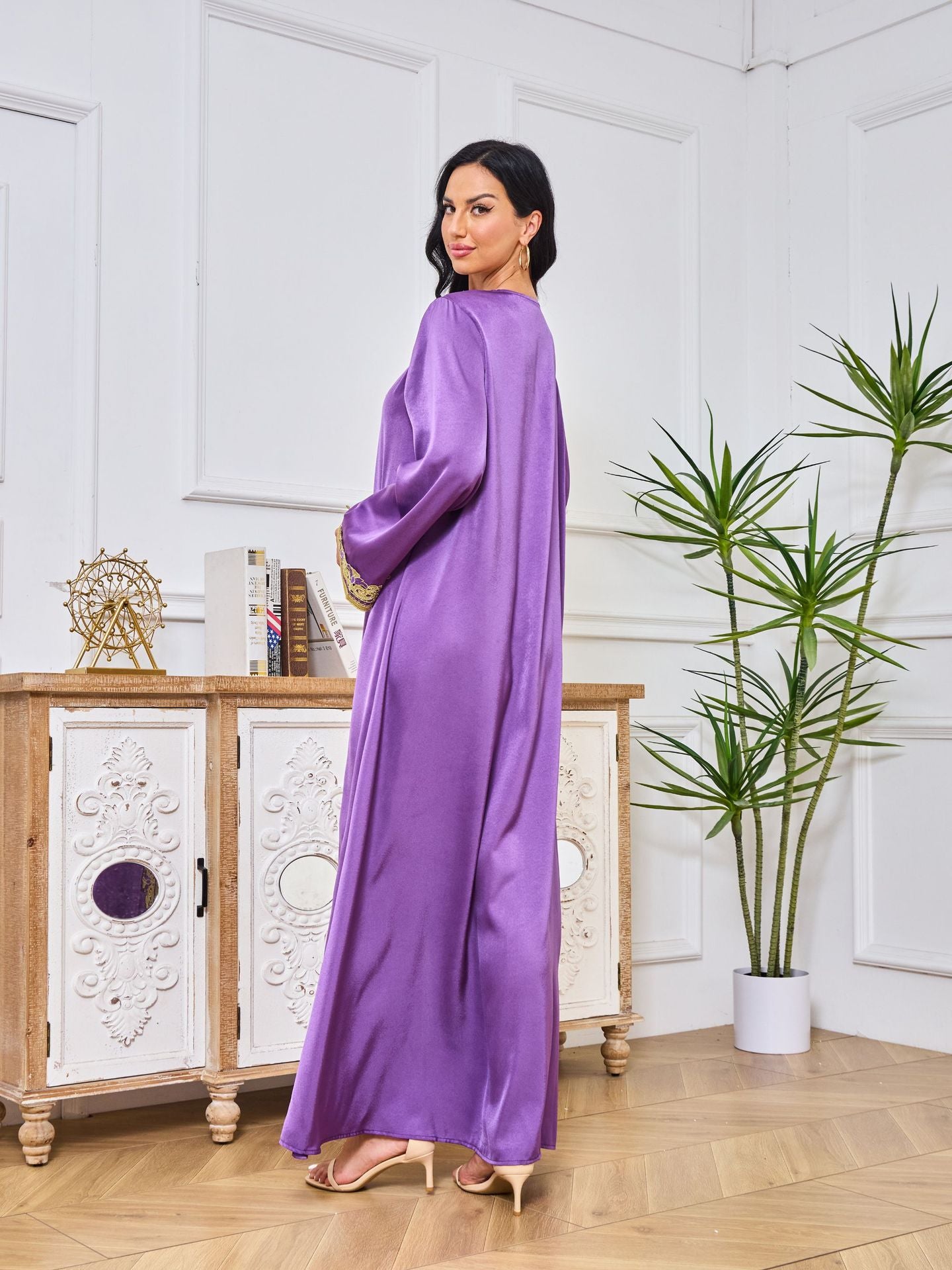 Muslimisches Modekleid im Ethno-Stil