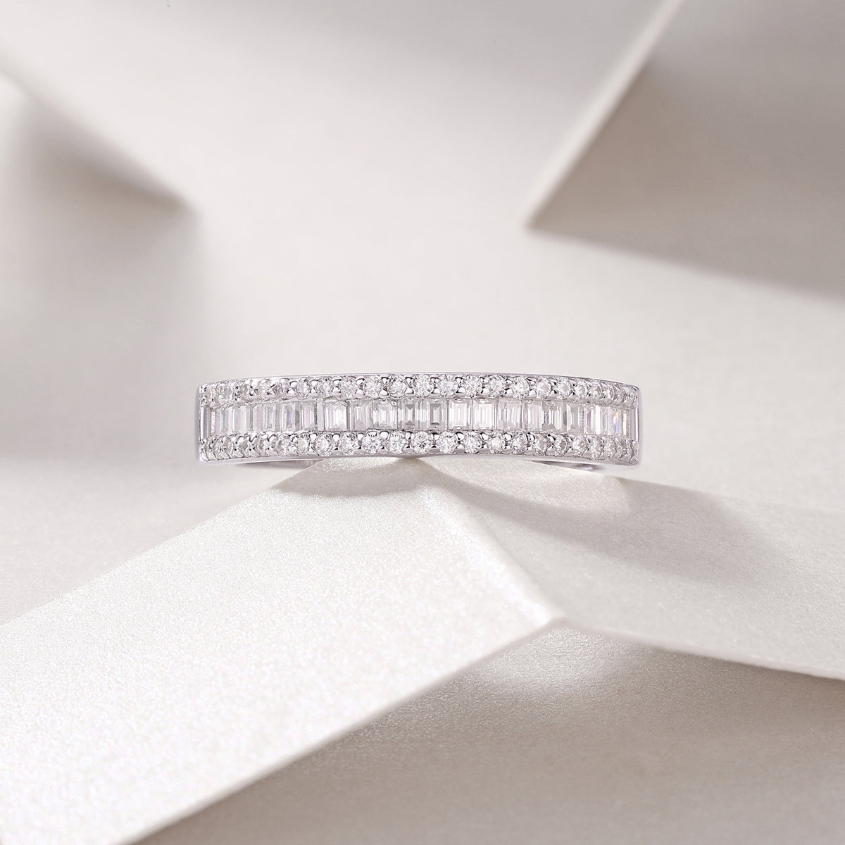 Arrangieren Sie den quadratischen Diamantring Luxusmode Moissanite Silberring 