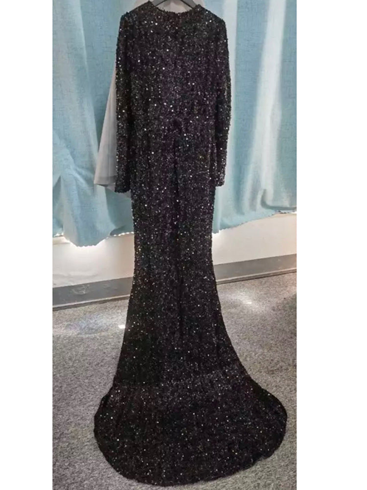 Graues langärmliges Pailletten-Abendkleid