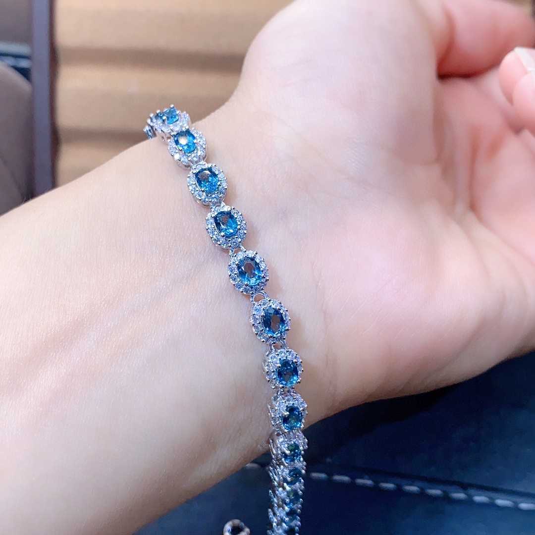 Bracelet en topaze bleue naturelle, incrusté de cristal avec précision