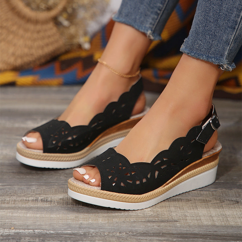 Neue Fischmaul-Keilsandalen Sommer Dickbesohlte Hohlschnalle Römische Schuhe für Frauen