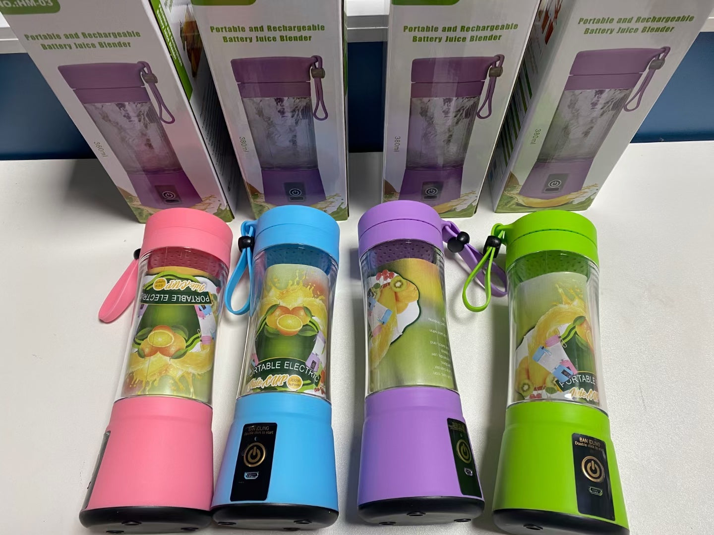 Mixeur portable avec mini-mélangeur de jus de fruits rechargeable par USB, mini-presse-agrumes électrique portable simple pour la maison
