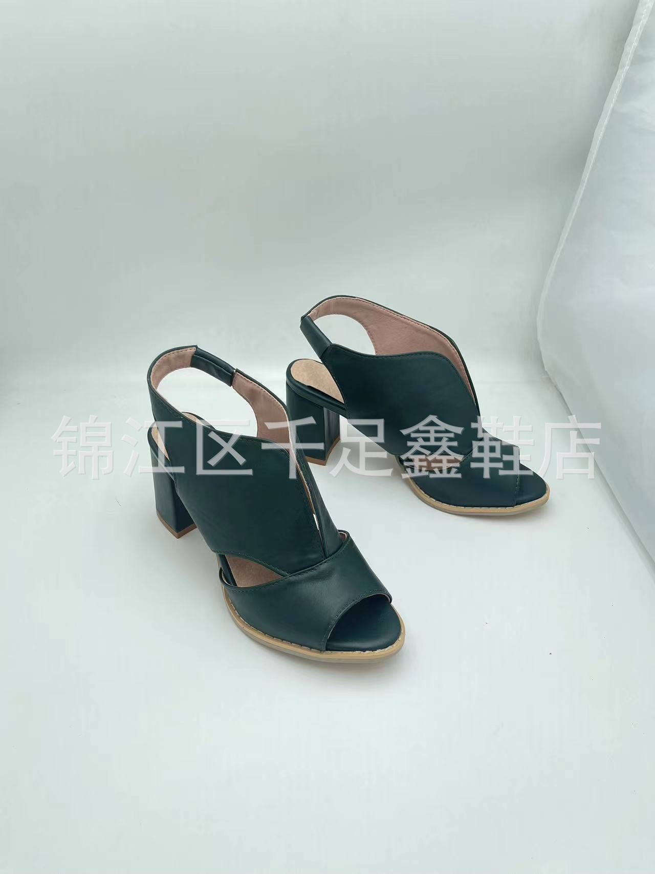 Stilvolle Sandalen mit Peep-Toe und Blockabsatz für den Sommer für Damen