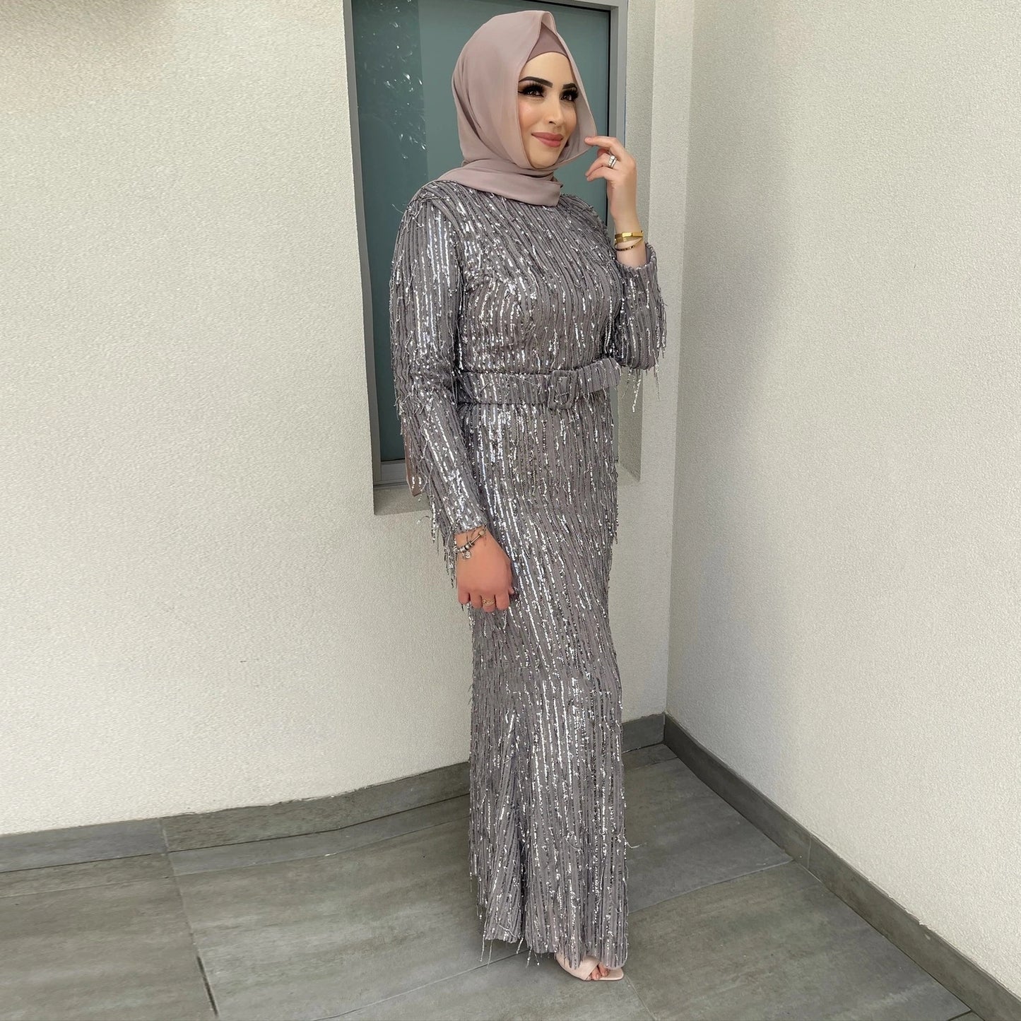 Robe Musulmane Slim à Paillettes et Pompons