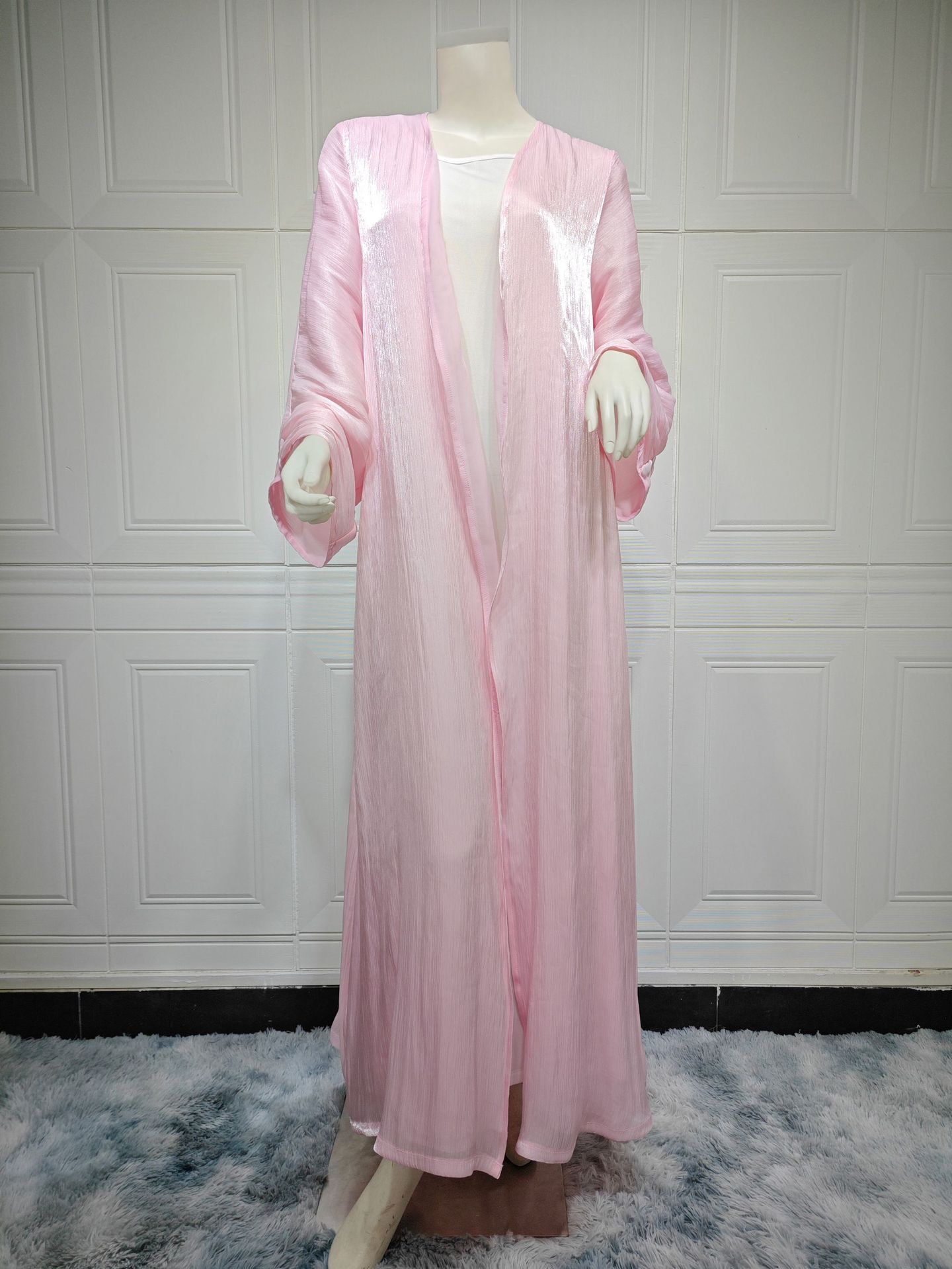Muslimisches Gewand Dubai Oberbekleidung Glänzendes Seidenkleid