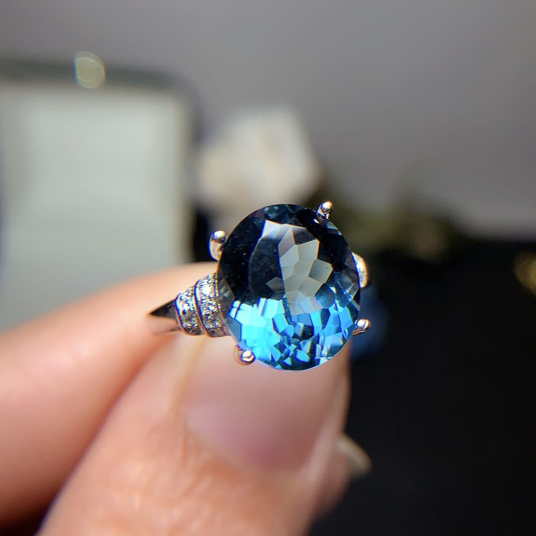 Bague Topaze Bleue de Londres Bleu Foncé Noble Argent 925 Sertie