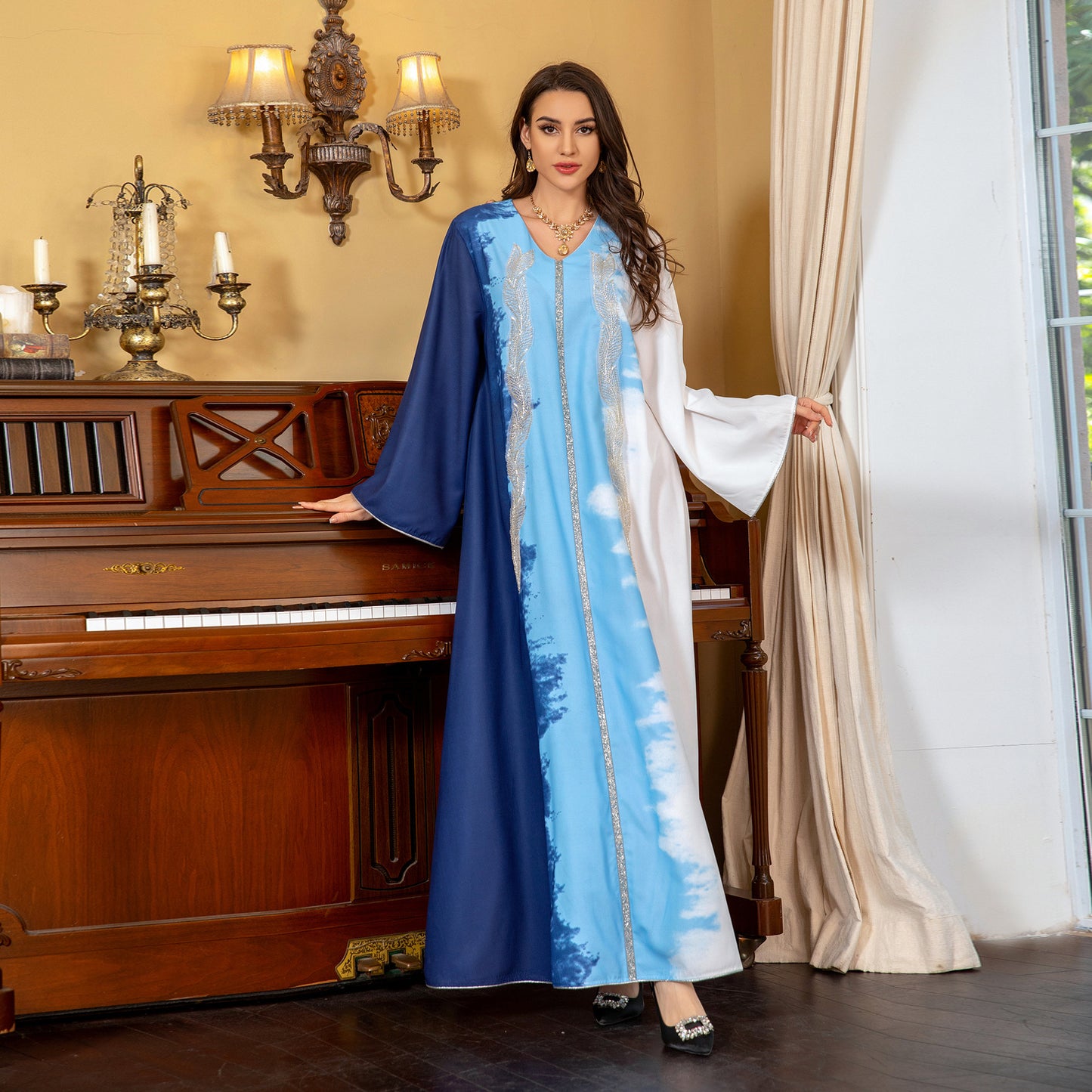 Robe Musulmane Broderie de Perles Teinture par Nouage Strass