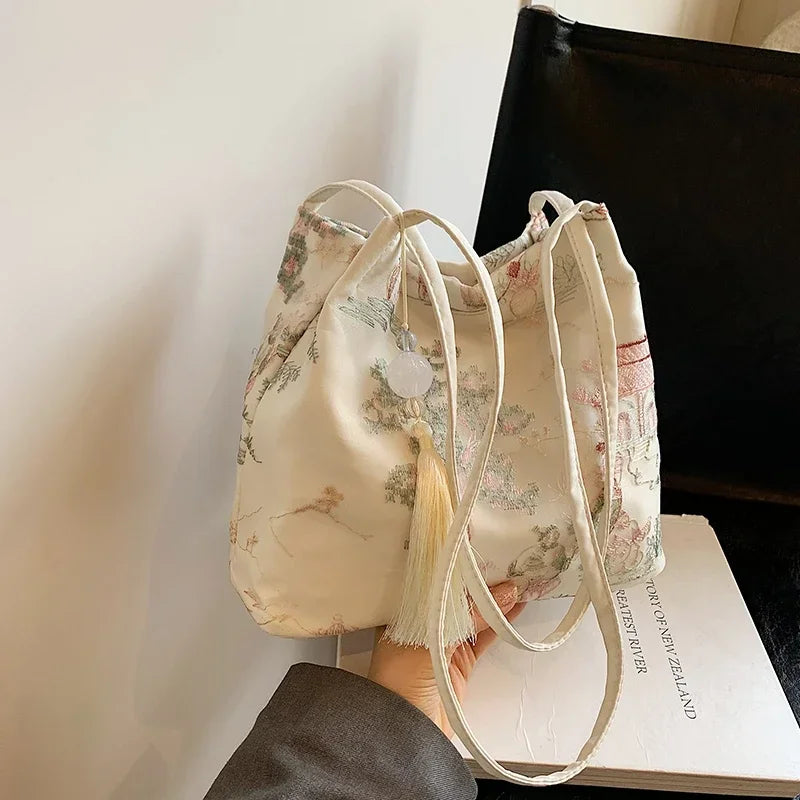 Hot Selling Chinese Style Embroidered Fashionable Women's Shoulder Bag 2025 Summer New Trend Large Capacity Handbag