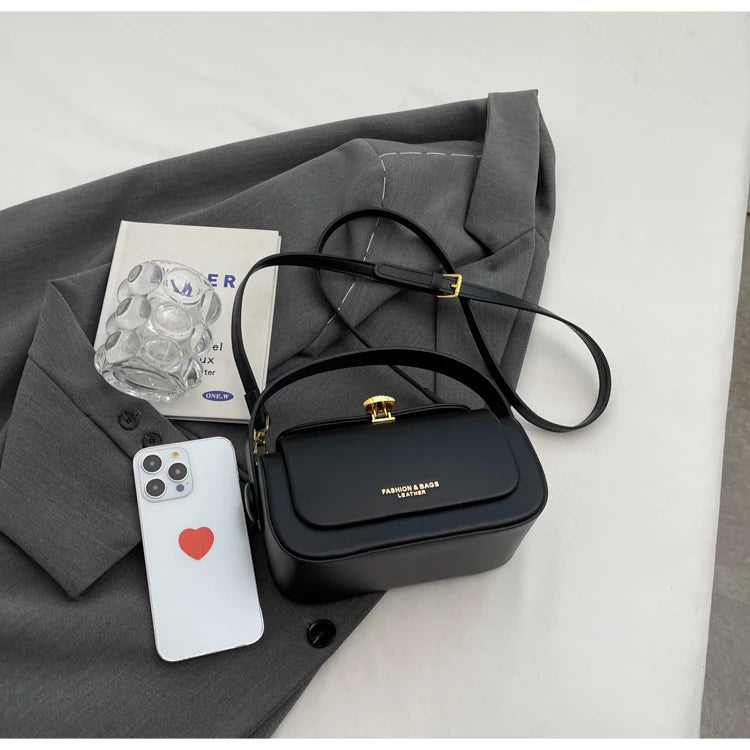 Classic Black Shoulder Bag Women's Versatile Retro Crossbody Square Bags 2025 New Large Capacity Textured Leather Flap Handbags