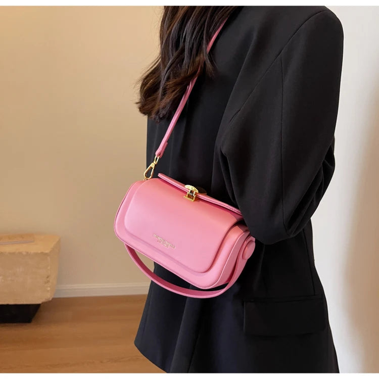 Classic Black Shoulder Bag Women's Versatile Retro Crossbody Square Bags 2025 New Large Capacity Textured Leather Flap Handbags