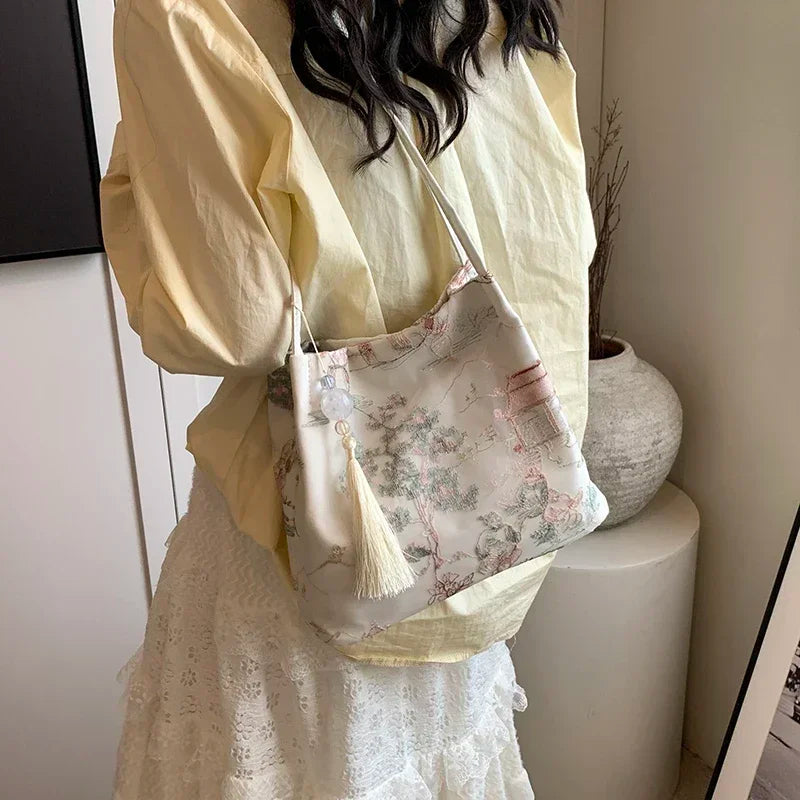 Hot Selling Chinese Style Embroidered Fashionable Women's Shoulder Bag 2025 Summer New Trend Large Capacity Handbag