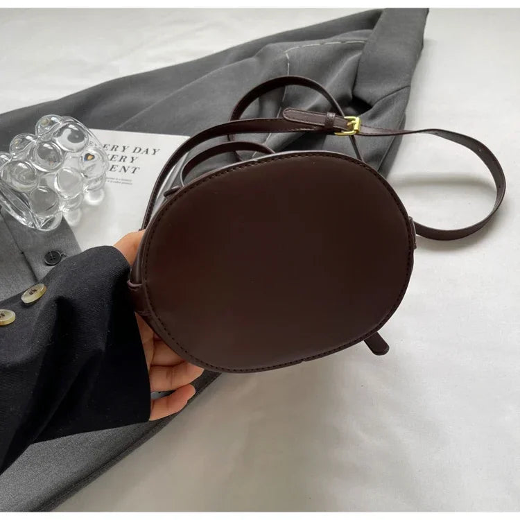 2025 Fashion Versatile PU Canvas Bucket Shoulder and Crossbody Bags Simple Casual Sense of Luxury Retro Handbags for Women