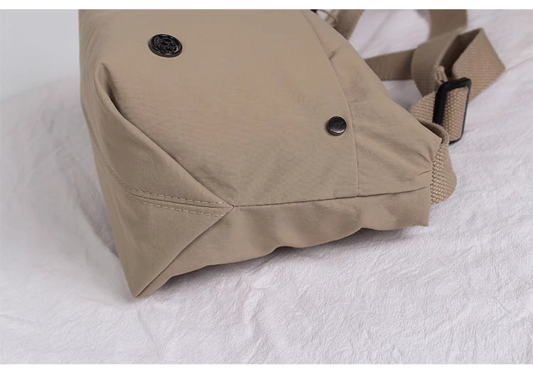 Ultra-light Nylon Crossbody Bag for Women Adjustable Wide Strap Lightweight Women's Bag Zipper Closure Stylish Messenger Bag