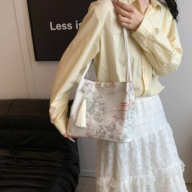 Hot Selling Chinese Style Embroidered Fashionable Women's Shoulder Bag 2025 Summer New Trend Large Capacity Handbag