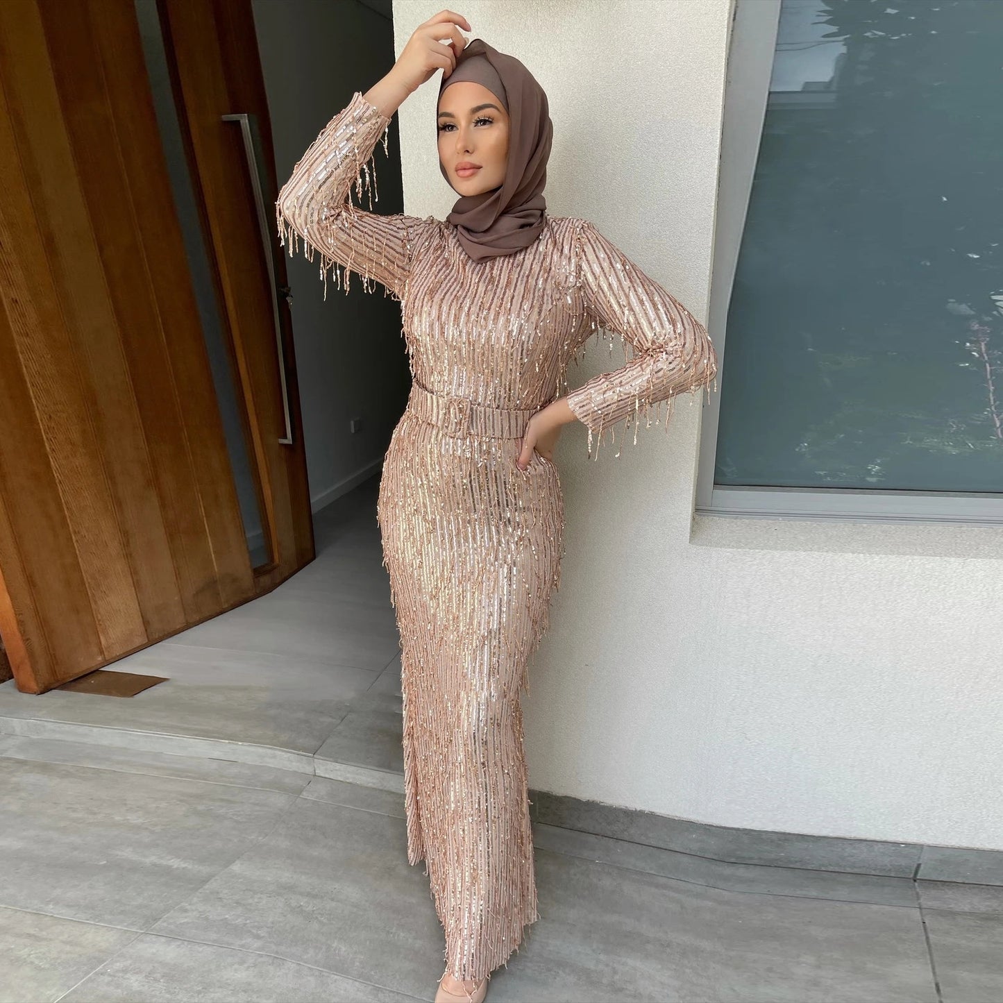 Robe Musulmane Slim à Paillettes et Pompons