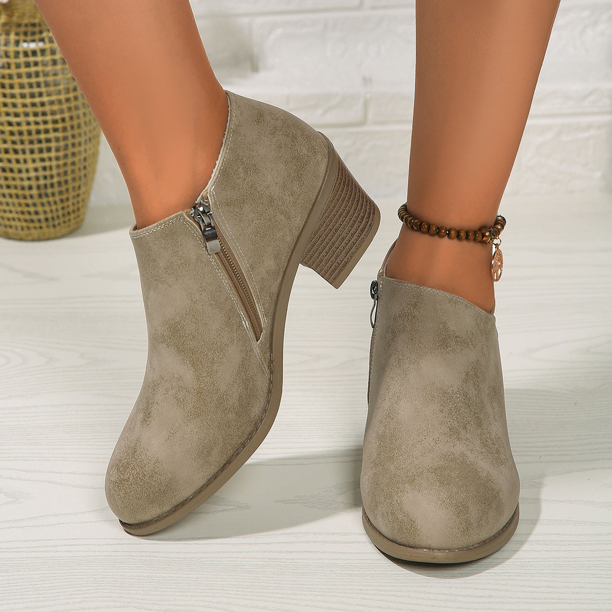 Stiefeletten mit klobigem Absatz und runder Spitze und seitlichem Reißverschluss-Design, modische kurze Stiefel für Damen im Herbst und Winter