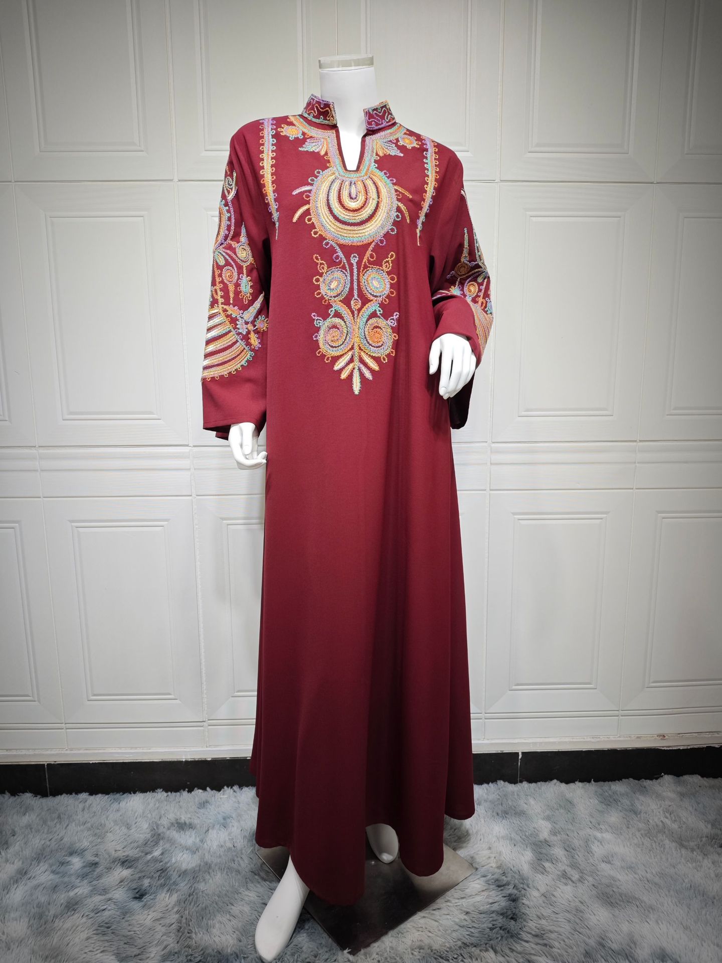 Besticktes Seil besticktes muslimisches Pulloverkleid für Damen