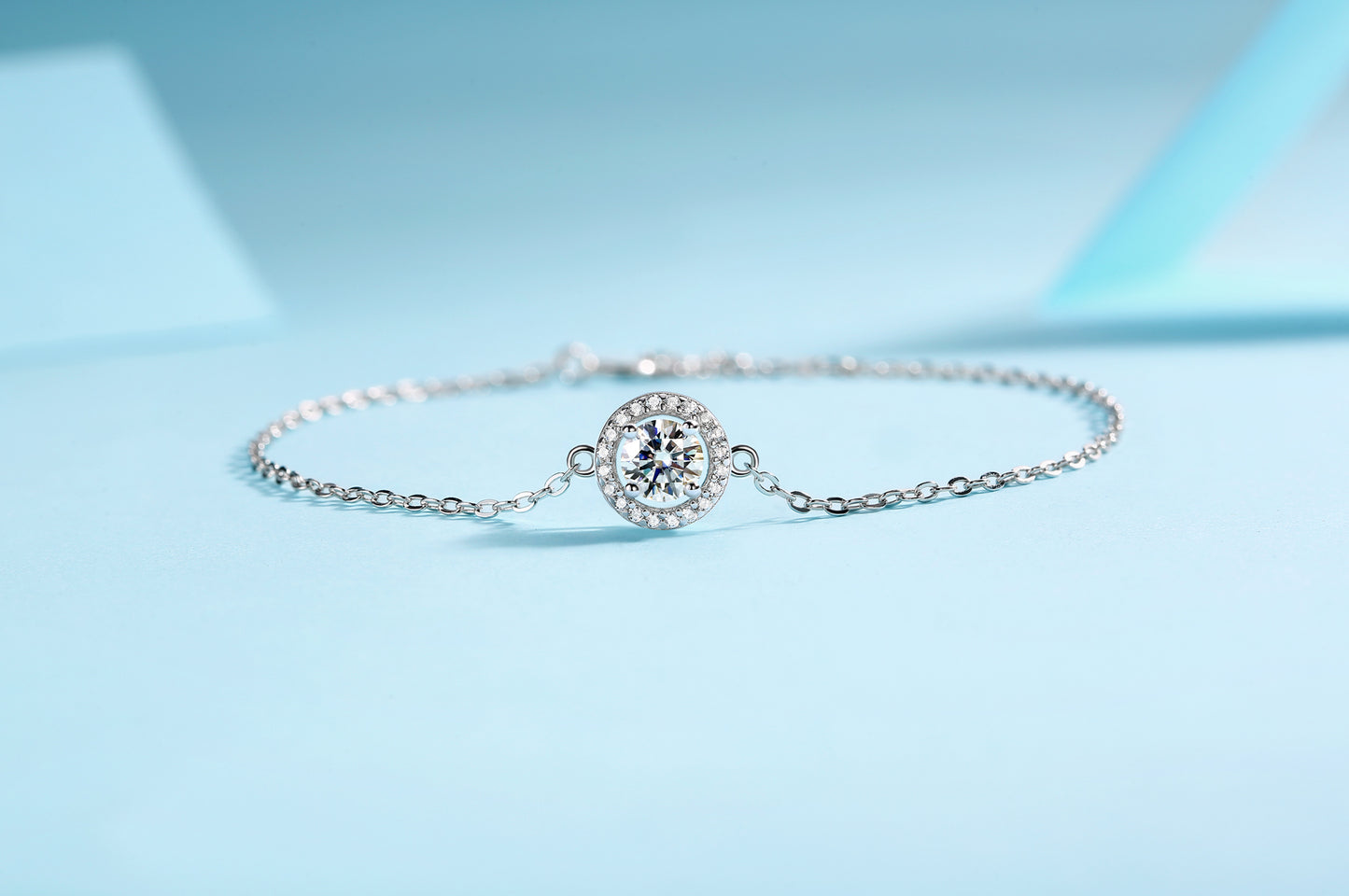 Luxury Bracelet - Set With Top-Quality Moissanite, Fashionable And