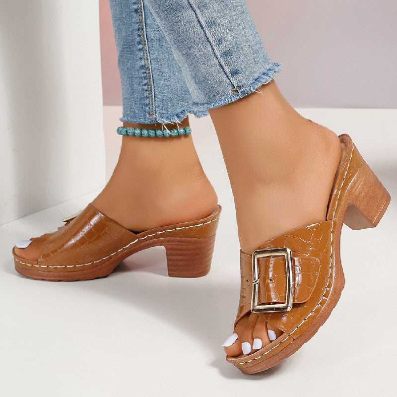 Modische Sandalen mit Krokodil-Struktur und Schnalle, quadratischer Blockabsatz, Peep-Toe-Slipper, Hausschuhe für Damen