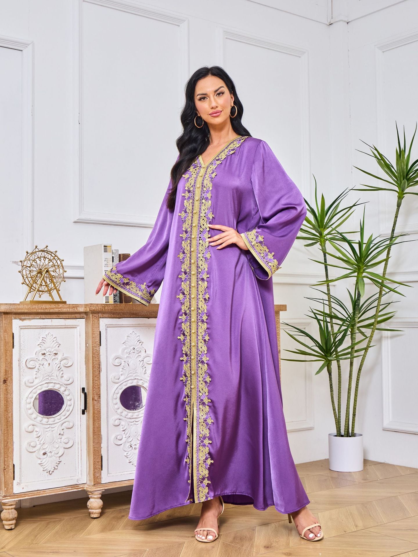 Muslimisches Modekleid im Ethno-Stil