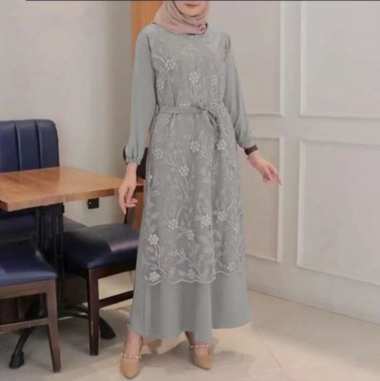 Muslimisches Kleid mit Rundhalsausschnitt und Blumenstickerei
